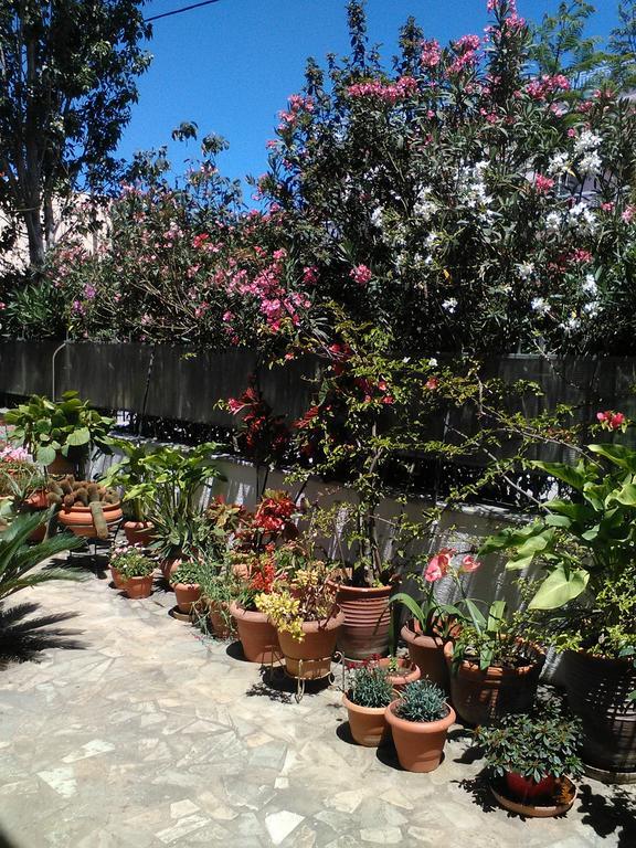 Aparthotel Iliahtides Amarynthos Zewnętrze zdjęcie