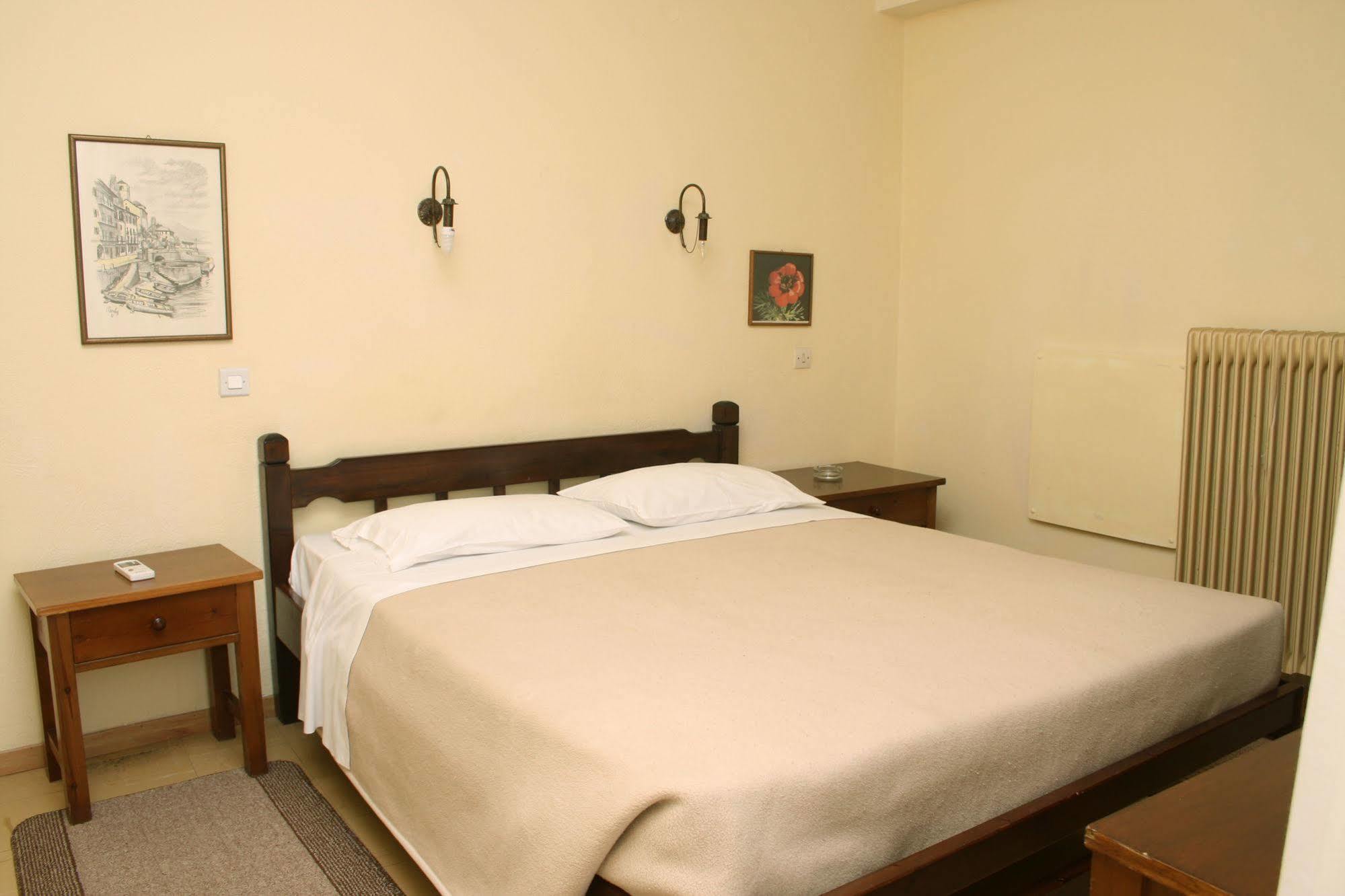Aparthotel Iliahtides Amarynthos Zewnętrze zdjęcie