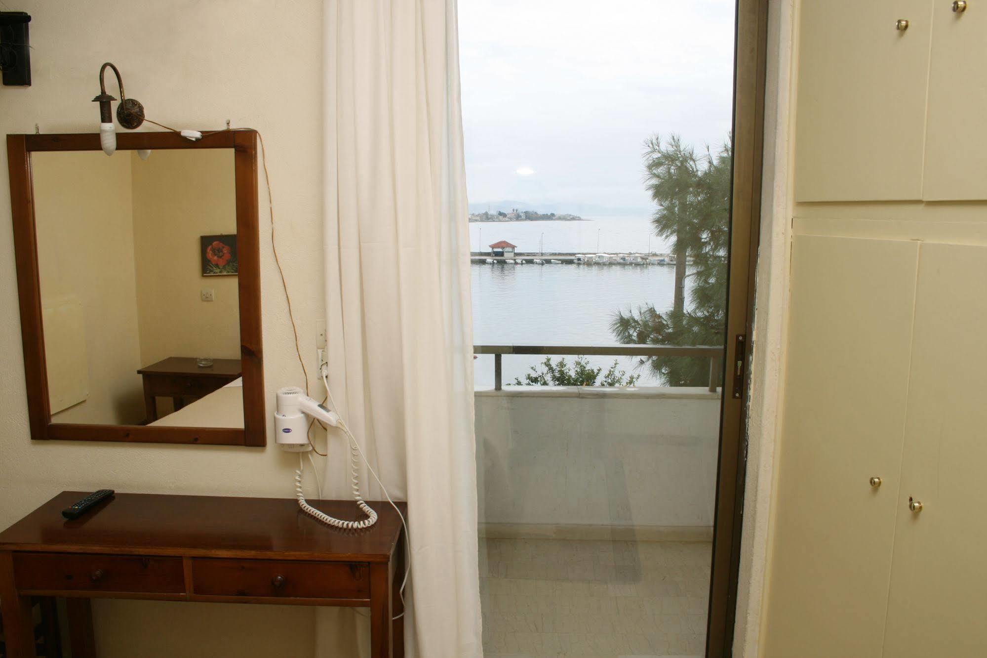 Aparthotel Iliahtides Amarynthos Zewnętrze zdjęcie