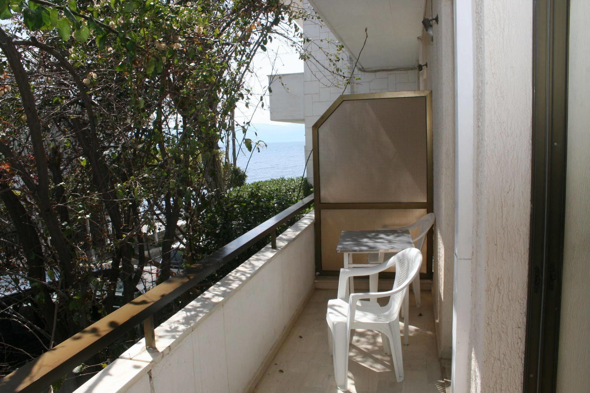 Aparthotel Iliahtides Amarynthos Zewnętrze zdjęcie