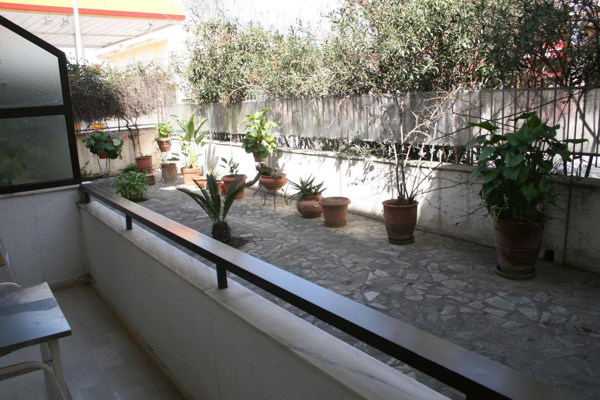 Aparthotel Iliahtides Amarynthos Zewnętrze zdjęcie
